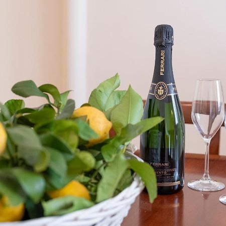 Noliday Suite Riviera Luxury Sea Flat Eksteriør bilde