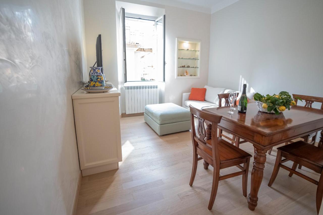 Noliday Suite Riviera Luxury Sea Flat Eksteriør bilde