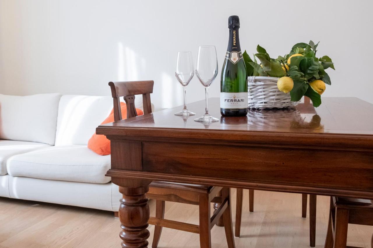Noliday Suite Riviera Luxury Sea Flat Eksteriør bilde